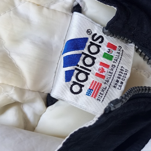 Vintage 90s Adidas Essential Striped Winter Jacket With Hood RED/White/BLACK - Picture 3 of 15